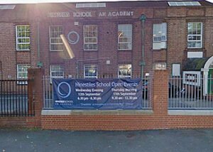 Birmigham-school-apologises-after-muslim-children-fed-ban1