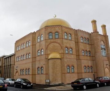 A Brazilian, a Dane and a Somali walk into a mosque