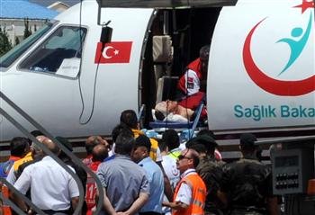 Wounded officers in Somali bombing arrive in Turkey