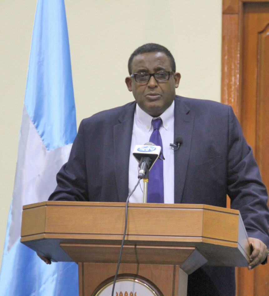 Cumar Cabdirashid Prime Minister Sharmarke: “The situation is massively important and I am determined to finding permanent solutions to maintain money transfer.”