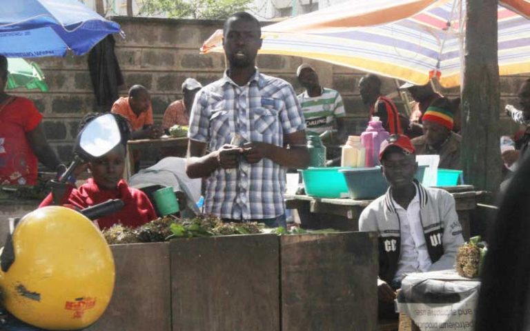 Miraa, muguka crawling with germs, study says - WardheerNews