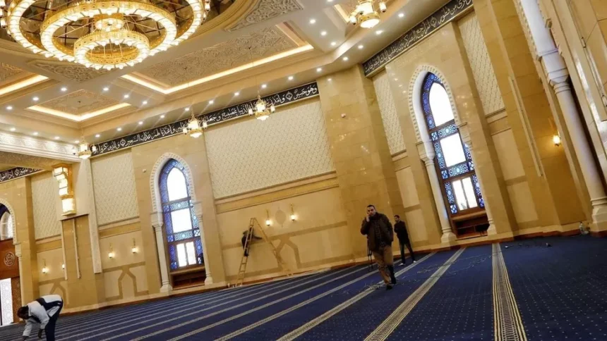 New capital’s lavish mosque angers Egyptians facing poverty