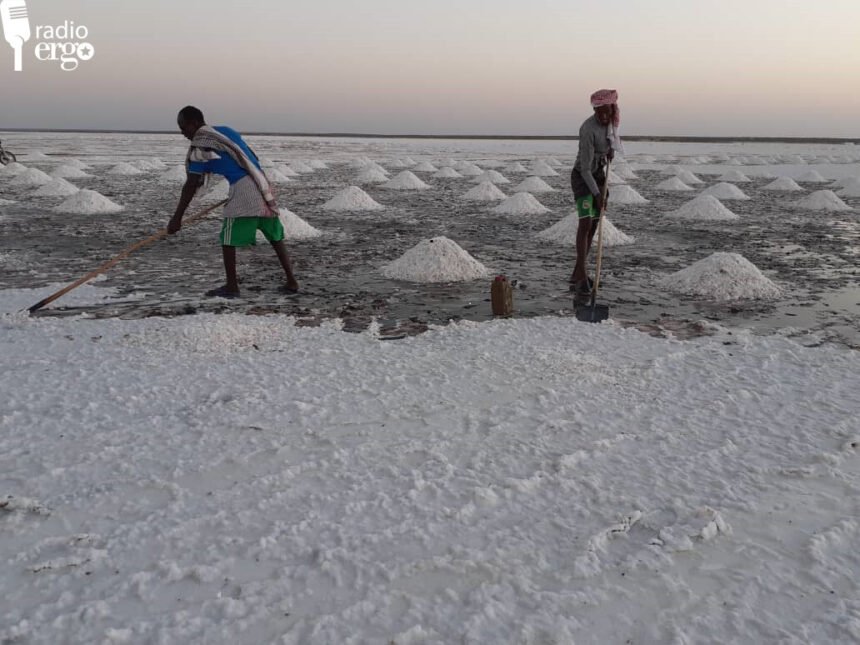 Mudug salt miners earn a good income but hope for investmen