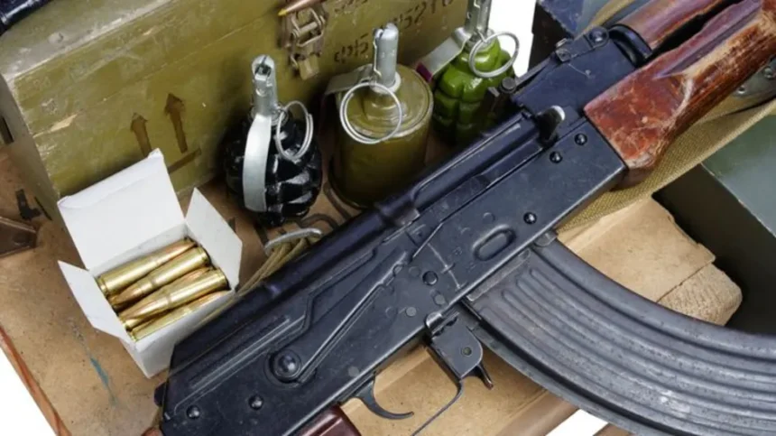 Yemen weapons dealers selling machine-guns on X