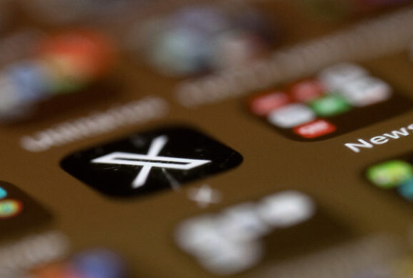 x-social-media The Use of Social Media Tweets as an Executive Branch Governing Tool