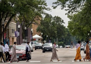 Somali immigrants- their way to prayer in downtown ‘Panic’ in Minnesota’s Somali community after Trump’s pledge to end deportation protections