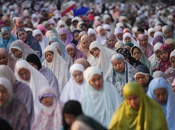 Muslims around the world celebrate Eid al-Adha, in photos