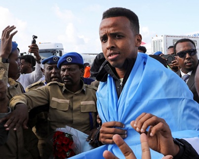 Somali soccer referee who was denied US entry comes home to hero’s welcome