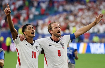 World Cup-England's Jude Bellingham and Harry Kane celebrate England’s resilience faces ultimate test against Argentina in World Cup semi-final